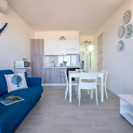 Apartment Sardinia Re - Smeralda 10 *